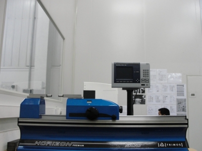 测长仪TRIMOS
