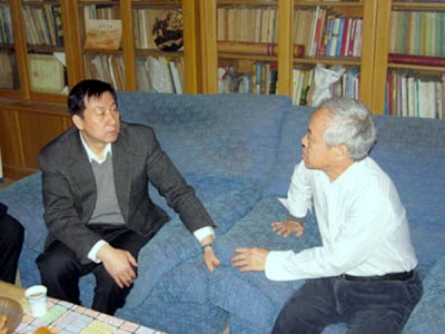 王勇局长亲切看望张钟华院士.jpg